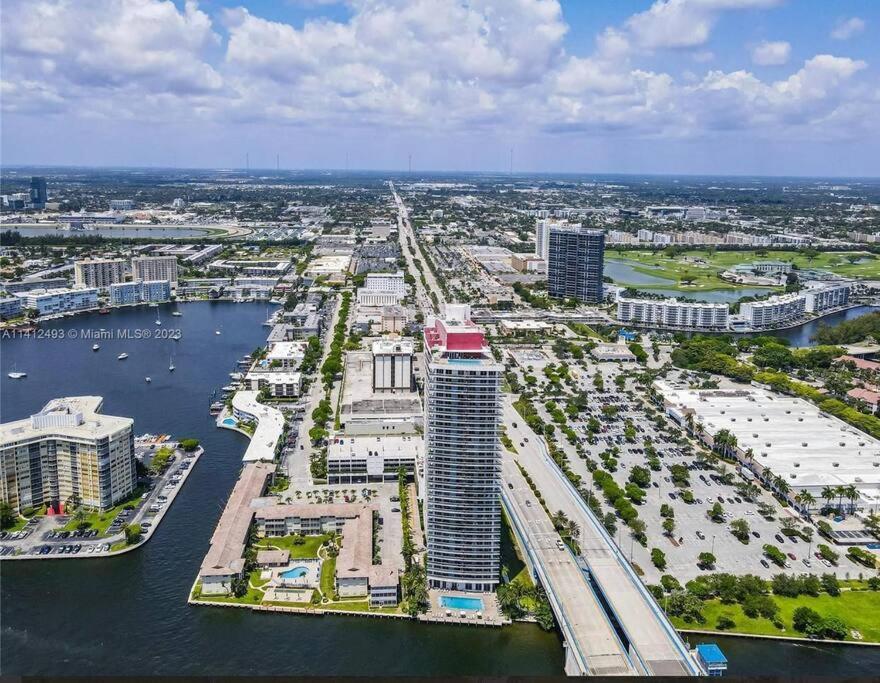 Ocean Views - Pool & Gym - Pet Friendly - Close To Beach Hallandale Beach Bagian luar foto