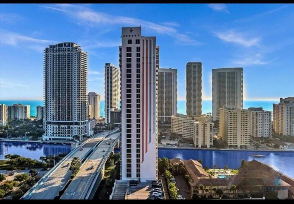 Ocean Views - Pool & Gym - Pet Friendly - Close To Beach Hallandale Beach Bagian luar foto
