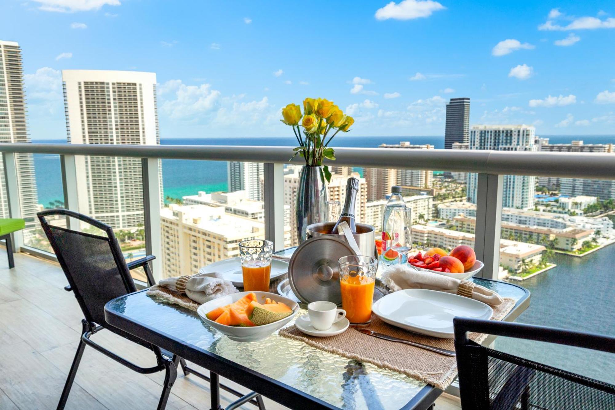 Ocean Views - Pool & Gym - Pet Friendly - Close To Beach Hallandale Beach Bagian luar foto