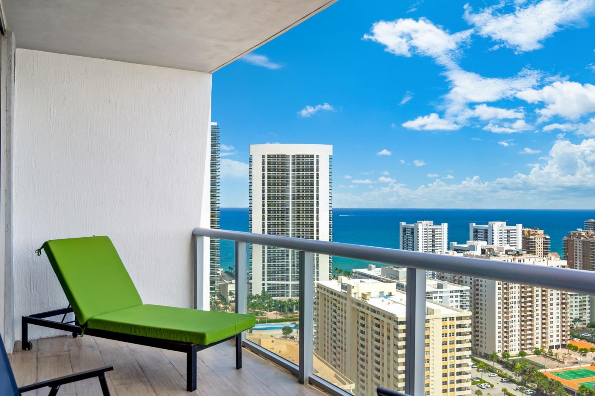 Ocean Views - Pool & Gym - Pet Friendly - Close To Beach Hallandale Beach Bagian luar foto